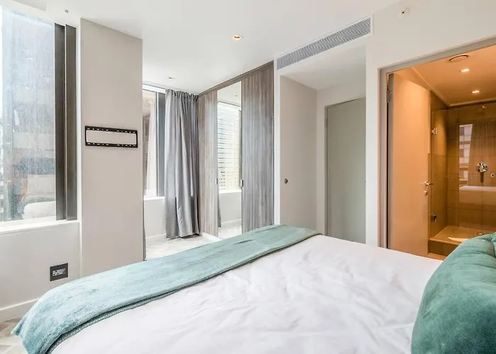 Luxurious One Bed Apartment