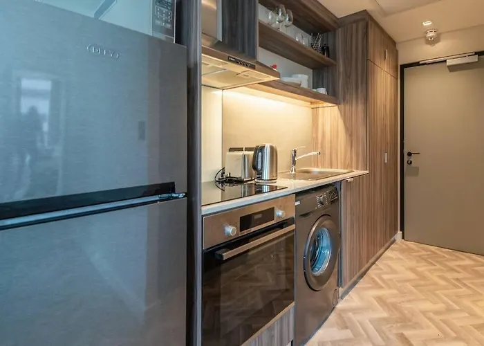 Luxurious One Bed Apartment
